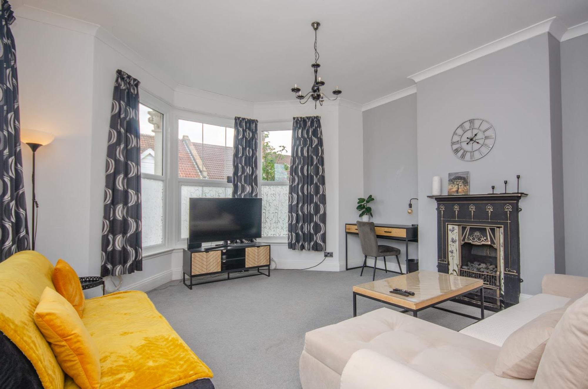 Stylish 91Sqm Victoria 2 Bedroom Apartment Bristol Exterior foto