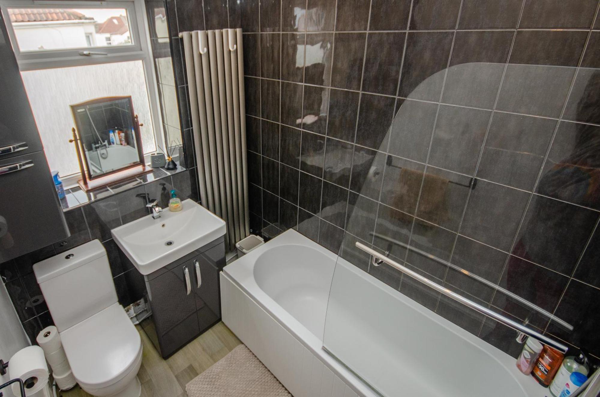 Stylish 91Sqm Victoria 2 Bedroom Apartment Bristol Exterior foto