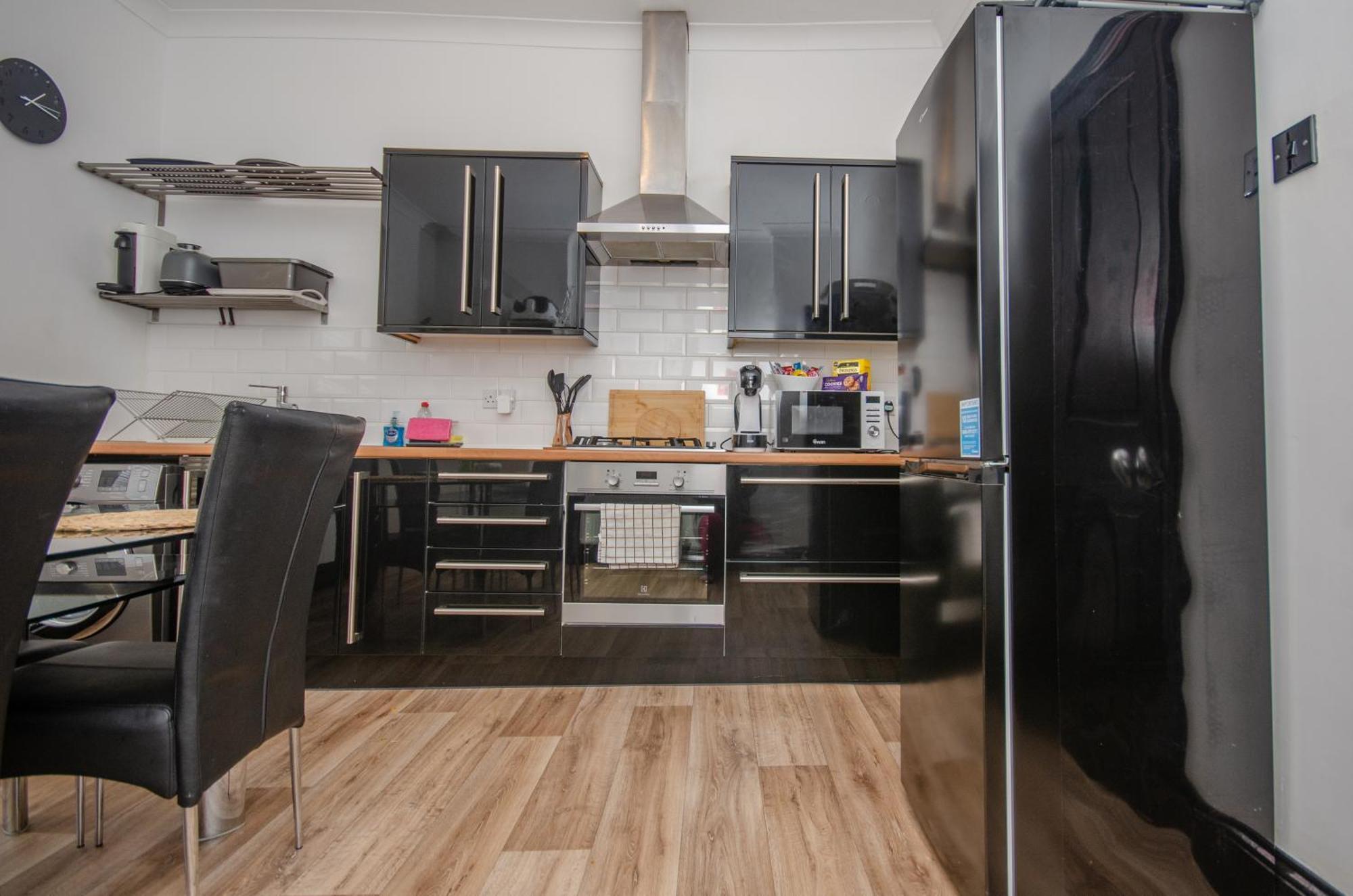 Stylish 91Sqm Victoria 2 Bedroom Apartment Bristol Exterior foto