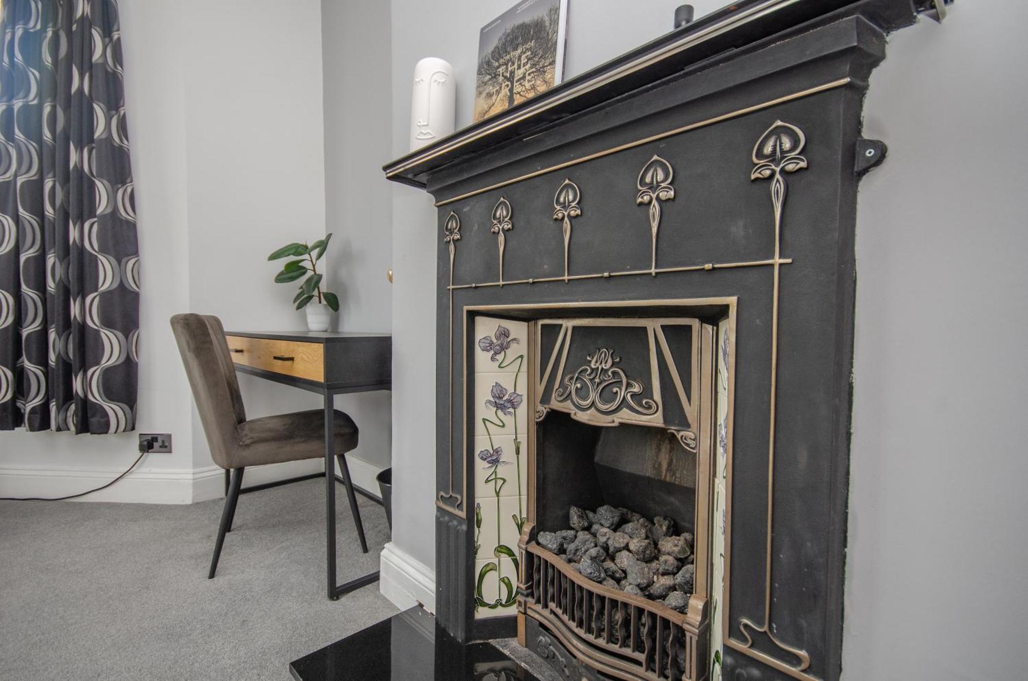 Stylish 91Sqm Victoria 2 Bedroom Apartment Bristol Exterior foto