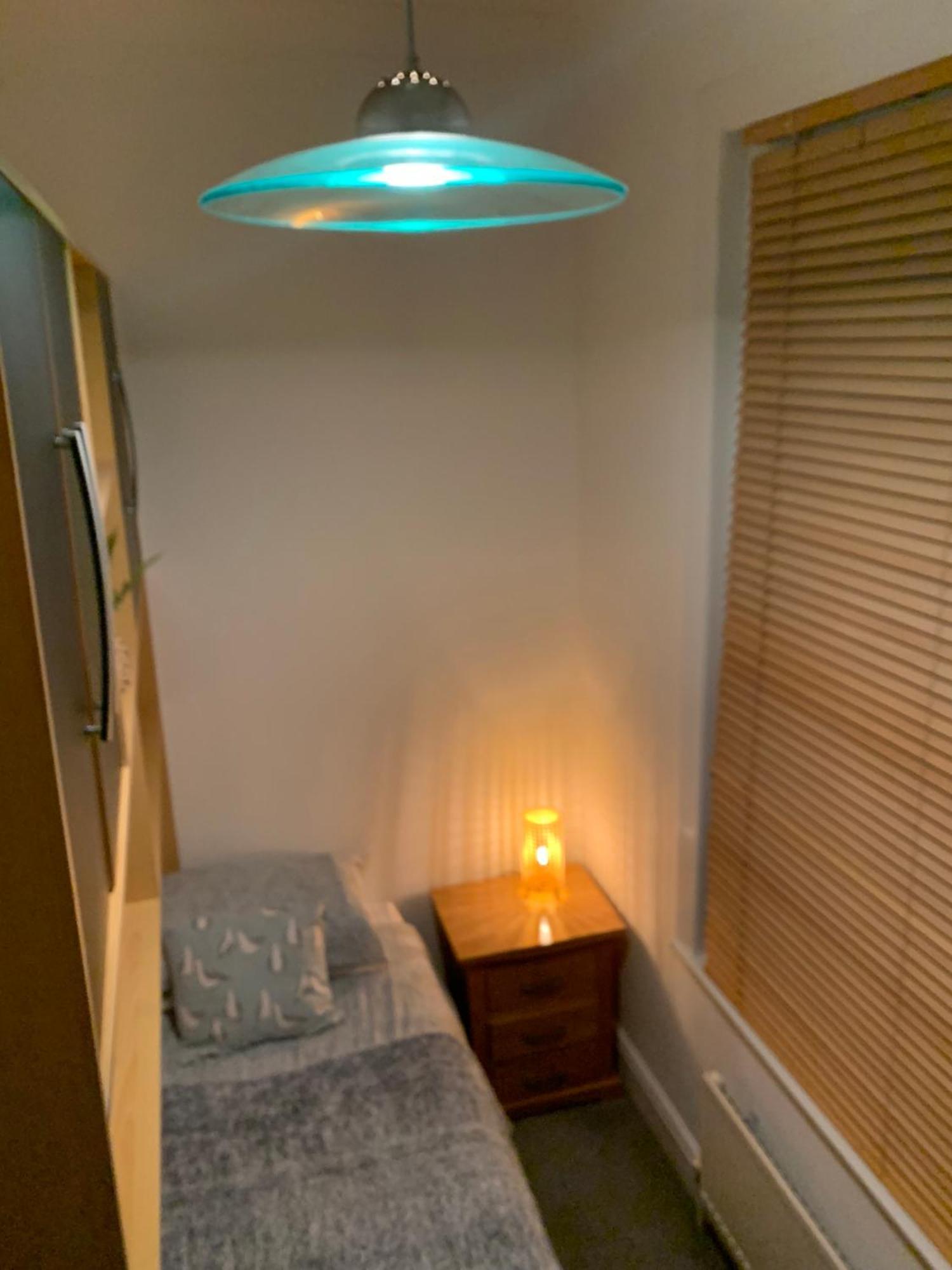 Stylish 91Sqm Victoria 2 Bedroom Apartment Bristol Exterior foto