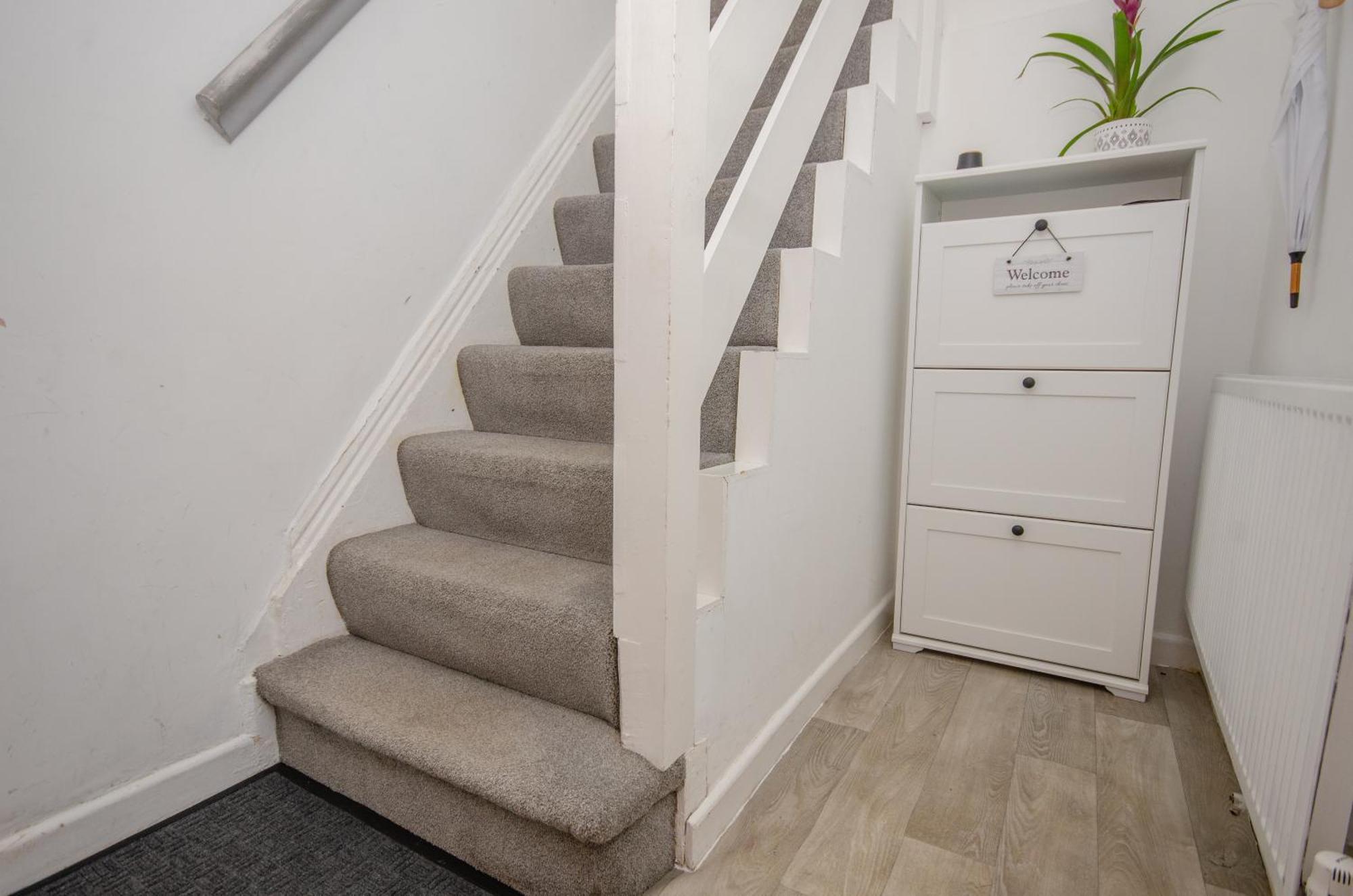 Stylish 91Sqm Victoria 2 Bedroom Apartment Bristol Exterior foto